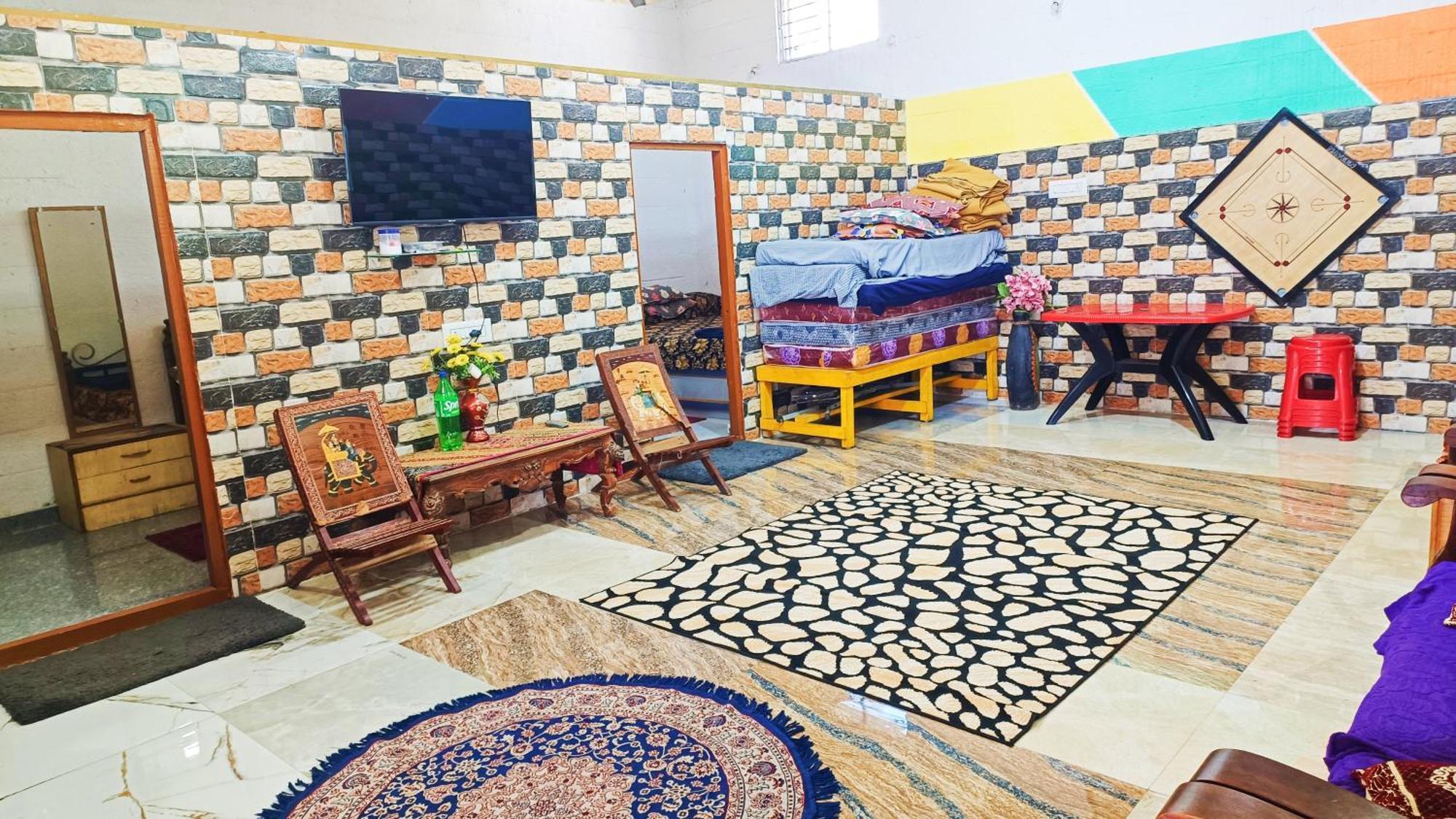 Sahara Family Homestay Mysore Eksteriør billede