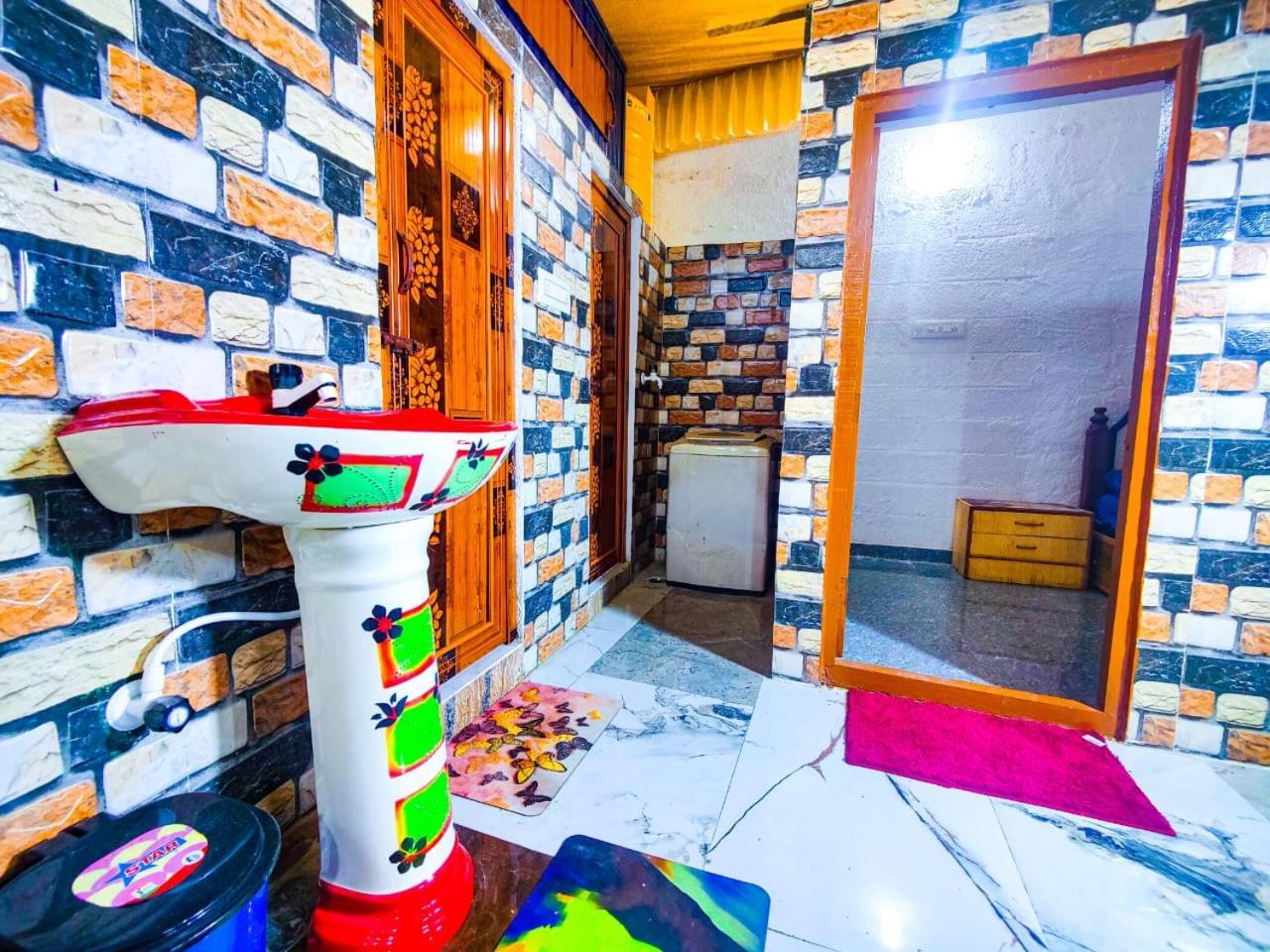 Sahara Family Homestay Mysore Eksteriør billede